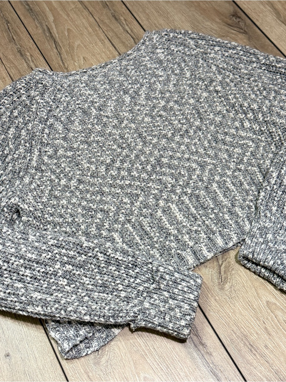 Free People Cropped Knit Sweater Marled Gray Ivory Size Small - Picture 5 of 13